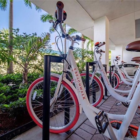 Studio In Hallandale 2 Beds Hallandale Beach Bagian luar foto