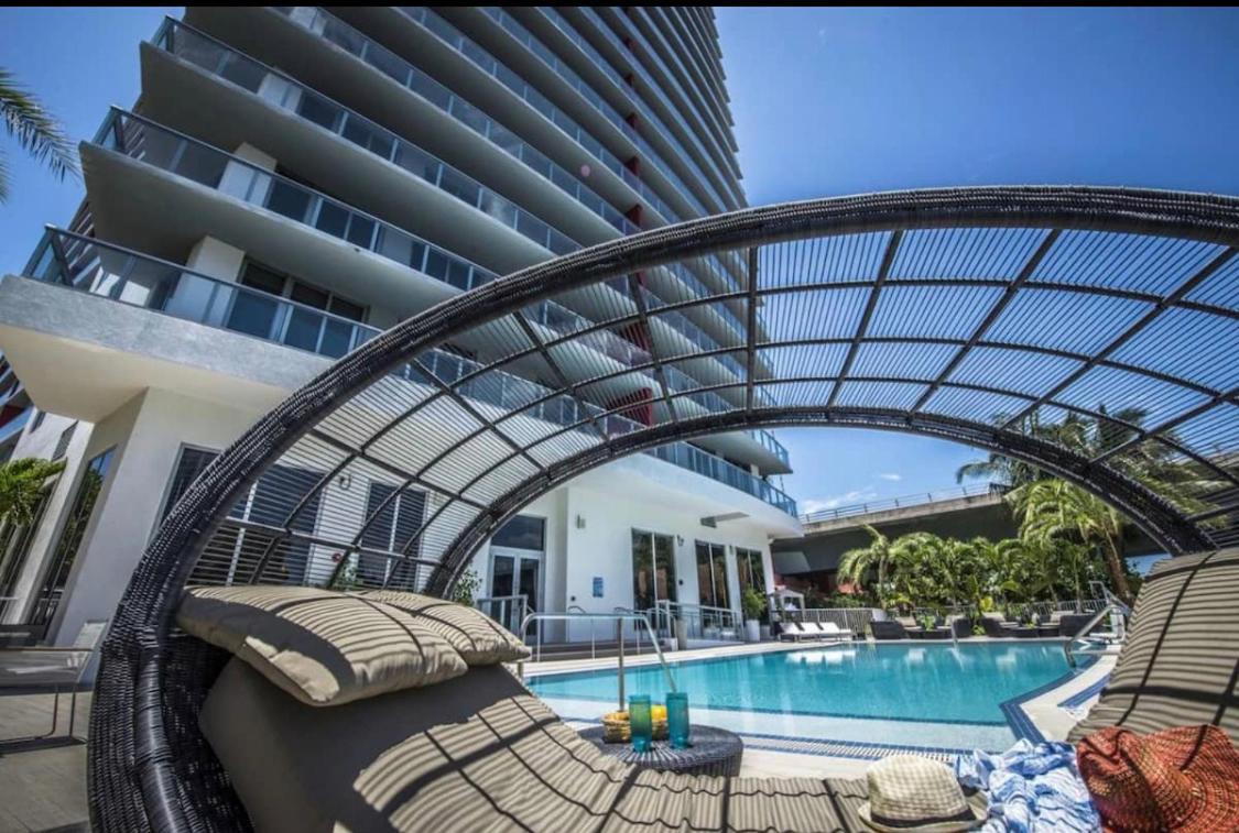Studio In Hallandale 2 Beds Hallandale Beach Bagian luar foto