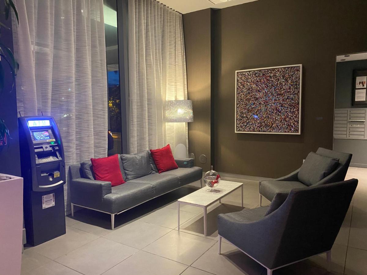 Studio In Hallandale 2 Beds Hallandale Beach Bagian luar foto